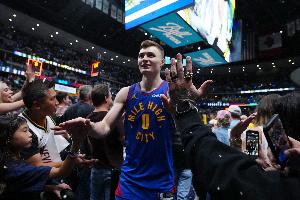 布勞恩談續(xù)約掘金：我高中和大學(xué)都沒(méi)換過(guò)隊(duì) 在NBA我也不想