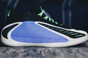 比第一代好看嗎？森林狼官方社媒曬愛(ài)德華茲揭幕戰(zhàn)戰(zhàn)靴AE 2！