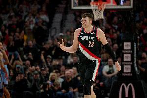 命中2記三分球！克林根5中3拿到8分6板1助2斷1帽