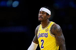 范德比爾特：第三節開局也很重要 下半場的首發得提前回場內熱身