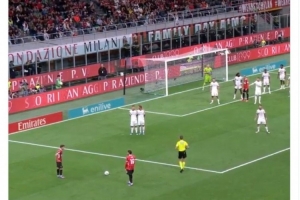 特奧曬效力米蘭期間助攻莫拉塔視頻，祝賀前隊友33歲生日快樂