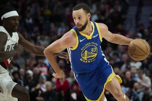 殺瘋！名記：庫里的球場影響力依舊無人能及 17年如一日令人驚嘆