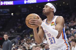 打得不錯！阿隆-維金斯14投7中&三分9中5得到23分9板1帽