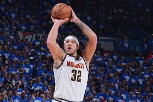 打破普爾&塔圖姆紀錄！戈登揭幕戰上半場命中7記三分 歷史首位