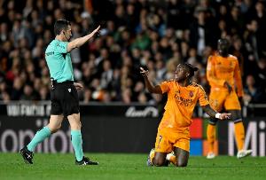 國家德比主裁索托執法兩隊戰績：皇馬14勝6平2負，巴薩6勝5平3負