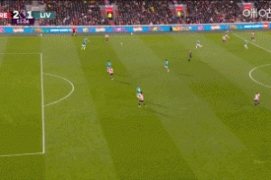 嚇人！小蜜蜂一波反擊又到利物浦門前，但蒂亞戈停大了