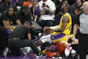 托尼-阿倫：我給你算算老詹一年保養花多少 光訓練團隊就不止百萬