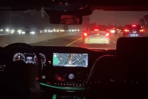 趕場看比賽！詹姆斯曬自己乘車出門動態 遇到路況擁堵