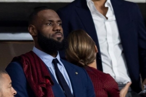 帕金斯：詹姆斯的日程安排得像總統一樣 5點起床訓練一直忙到晚上